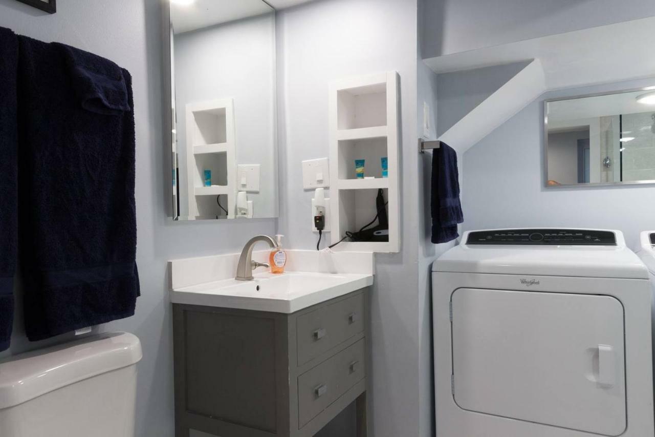 Luxury 2 Bedroom Apartment W/ Free Parking 워싱턴 외부 사진